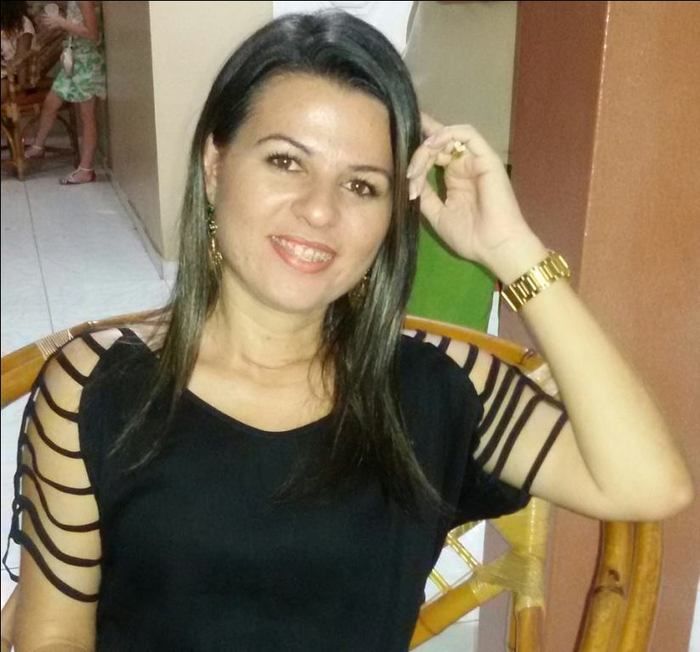 Primeira dama Lindyane Batista e amigos realizam festa surpresa ao prefeito Moisés Barbosa - Imagem 12