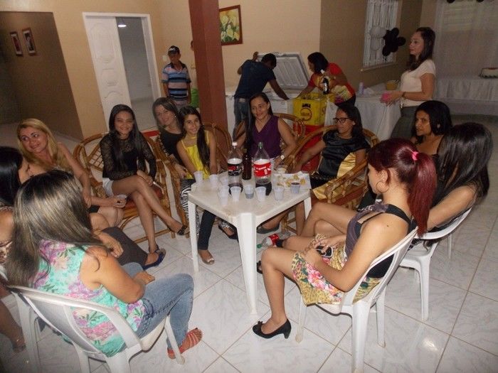 Primeira dama Lindyane Batista e amigos realizam festa surpresa ao prefeito Moisés Barbosa  - Imagem 83