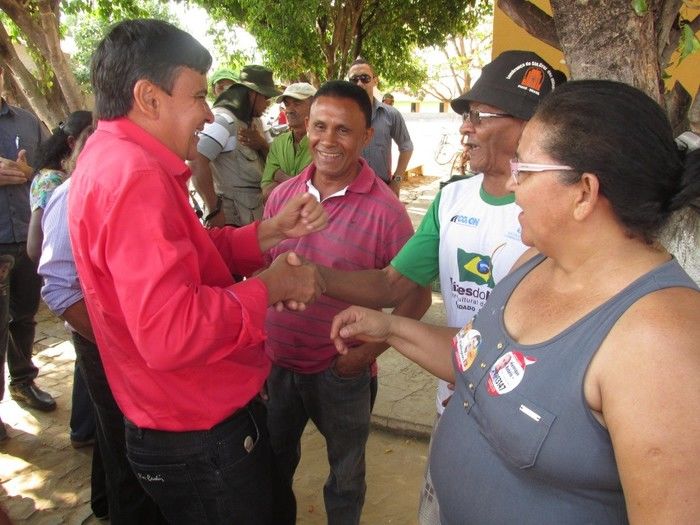 Candidato a Governador: Wellington Dias Faz Caminhada em Agricolândia  - Imagem 36