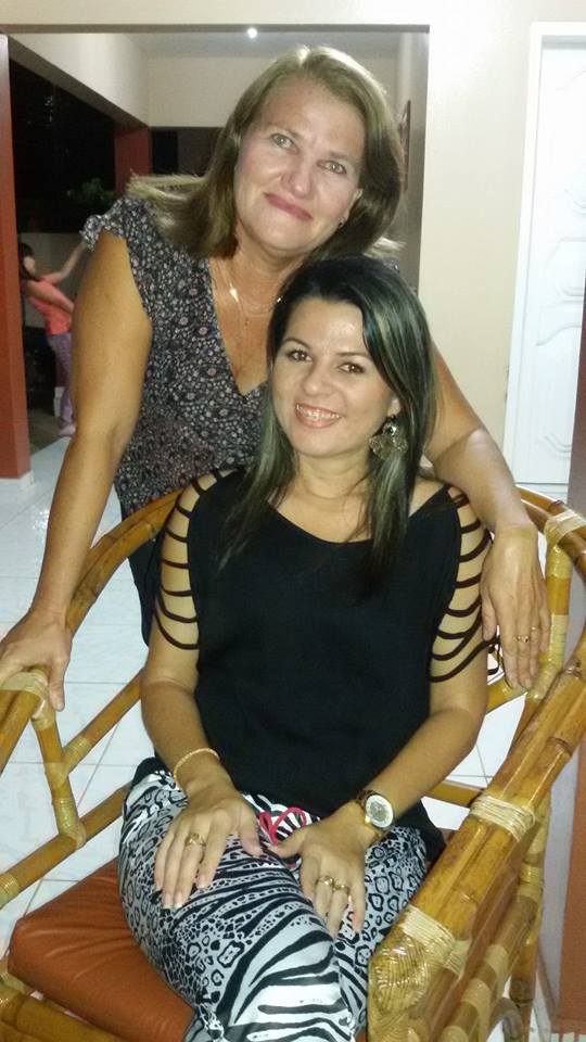 Primeira dama Lindyane Batista e amigos realizam festa surpresa ao prefeito Moisés Barbosa - Imagem 10