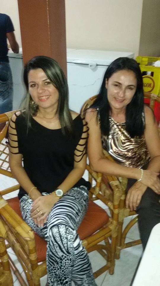 Primeira dama Lindyane Batista e amigos realizam festa surpresa ao prefeito Moisés Barbosa - Imagem 16