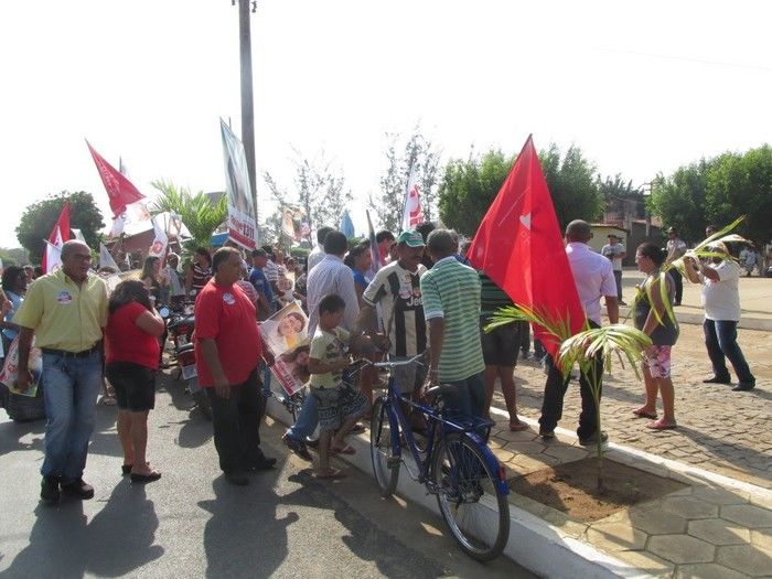 Candidato a Governador: Wellington Dias Faz Caminhada em Agricolândia  - Imagem 29