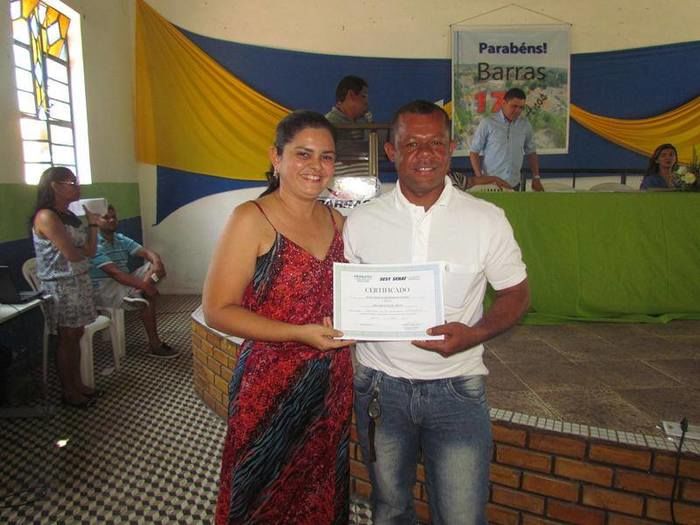 Primeira-dama Edneida Fortes entrega certificado dos cursos profissionalizantes do Pronatec - Imagem 9