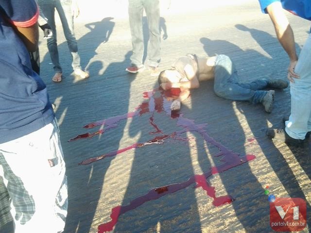 Acidente entre moto e carro deixa um morto em Valença - Imagem 1