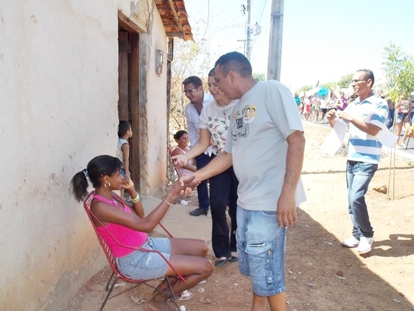 Prata do Piauí recebe à visita da candidata a deputada estadual Janaínna Marques - Imagem 41