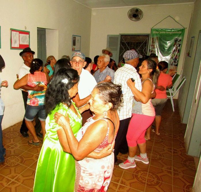 Centro de Referência do Idoso e CRAS realizaram festa em homenagem aos Pais - Imagem 4