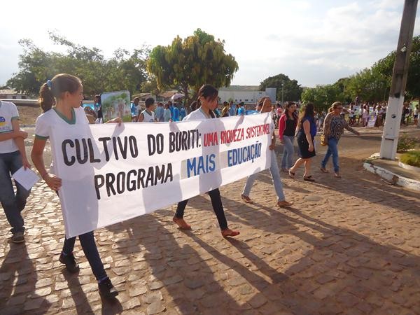 Alunos Realizaram Caminhada Cívica  - Imagem 27