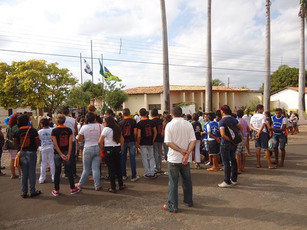 Alunos Realizaram Caminhada Cívica  - Imagem 97
