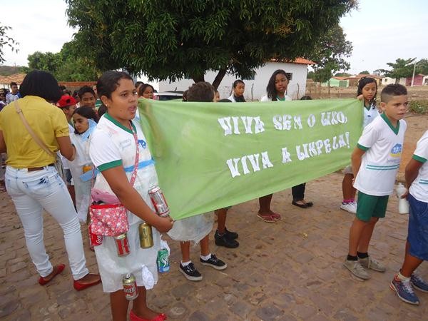 Alunos Realizaram Caminhada Cívica  - Imagem 12