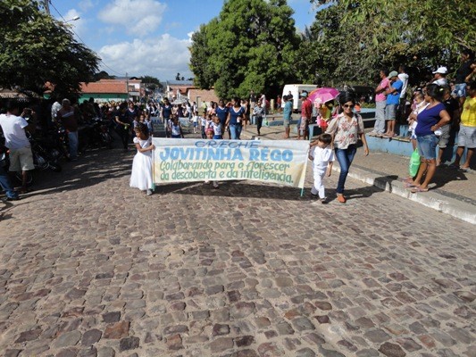 Prefeito e autoridades participam do desfile de 7 de setembro  - Imagem 5