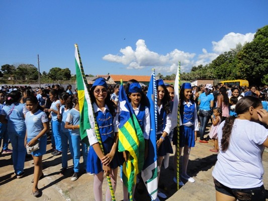 Prefeito e autoridades participam do desfile de 7 de setembro  - Imagem 41