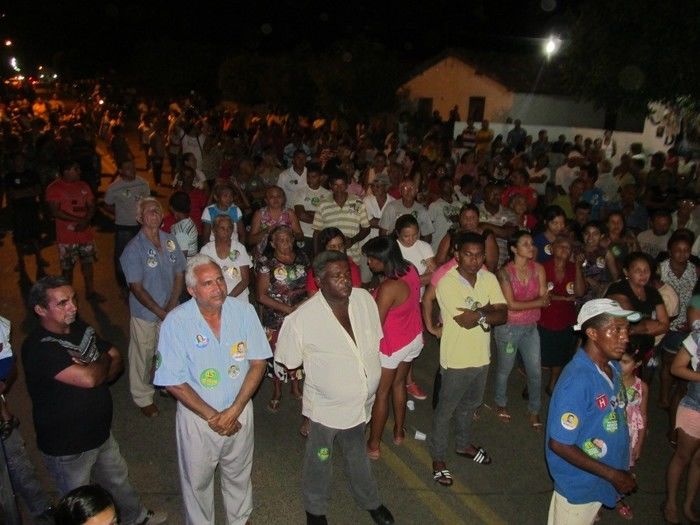 Prefeito: Walter Alencar Faz inauguração de Comité do 15 do Candidato a Governador ZÉ FILHO em Agricolândia.  - Imagem 20