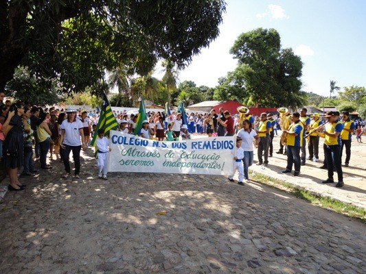 Prefeito e autoridades participam do desfile de 7 de setembro  - Imagem 22