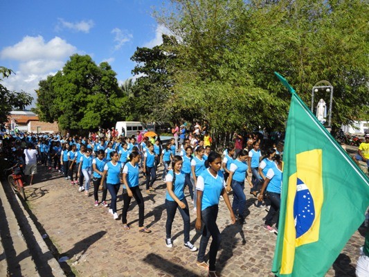 Prefeito e autoridades participam do desfile de 7 de setembro  - Imagem 13