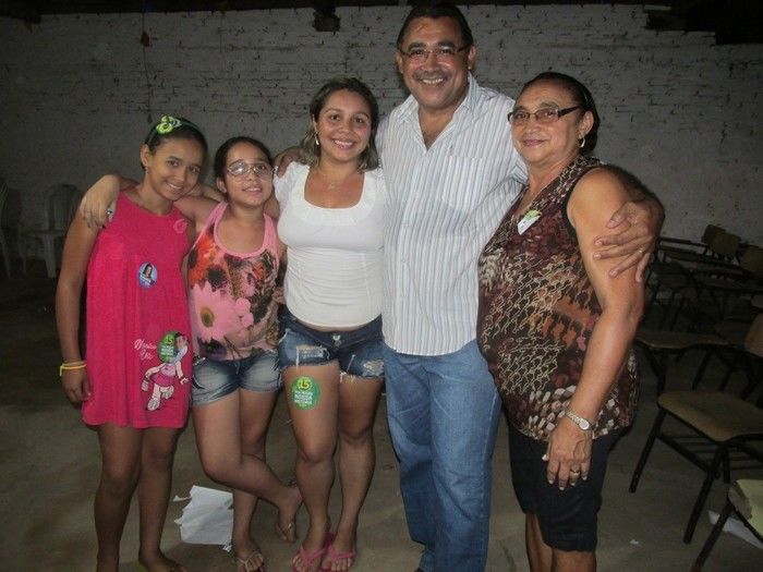 Prefeito: Walter Alencar Faz inauguração de Comité do 15 do Candidato a Governador ZÉ FILHO em Agricolândia.  - Imagem 15