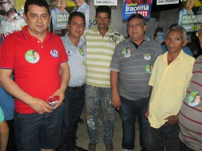 Prefeito: Walter Alencar Faz inauguração de Comité do 15 do Candidato a Governador ZÉ FILHO em Agricolândia.  - Imagem 5