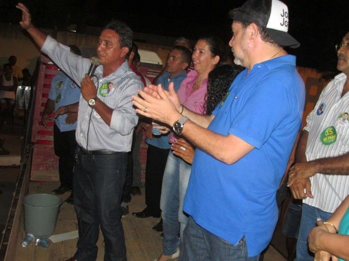 Prefeito: Walter Alencar Faz inauguração de Comité do 15 do Candidato a Governador ZÉ FILHO em Agricolândia.  - Imagem 21