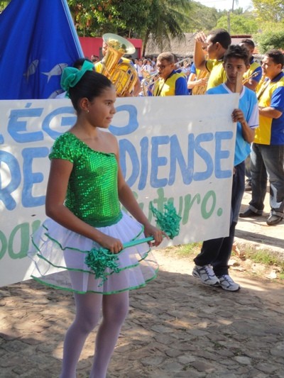 Prefeito e autoridades participam do desfile de 7 de setembro  - Imagem 30
