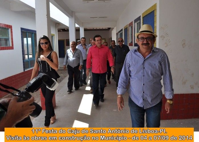 Prefeito e comitiva visitam obras pela cidade - Imagem 6