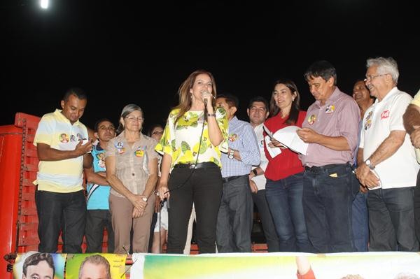 Coligação com a “Força do Povo” faz caminhada em Ipiranga do Piauí - Imagem 48