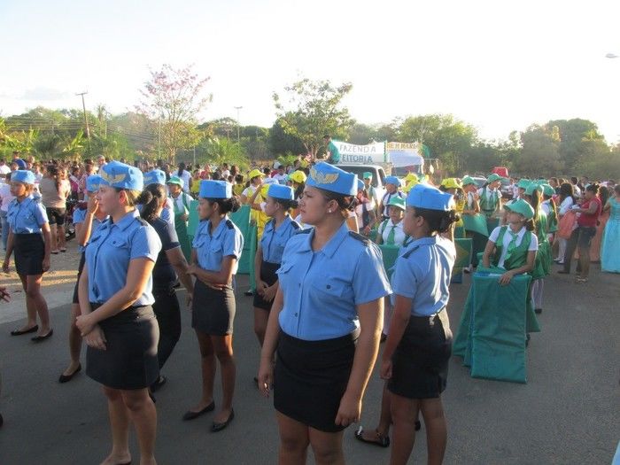 Rede de Ensino Estadual e Municipal leva 1.326 Alunos para desfilar no 7 de Setembro em Agricolândia - Imagem 38