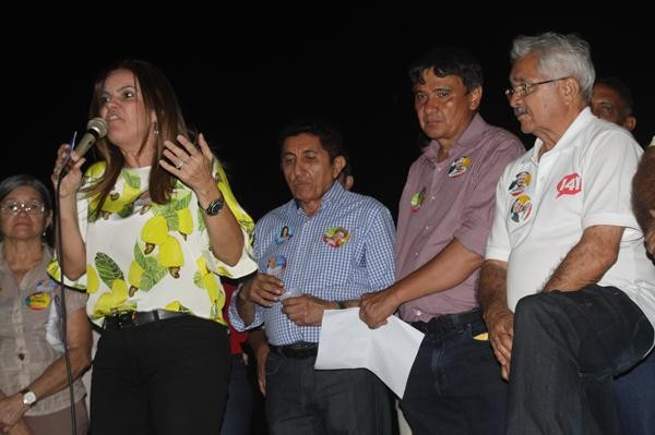 Coligação com a “Força do Povo” faz caminhada em Ipiranga do Piauí - Imagem 50