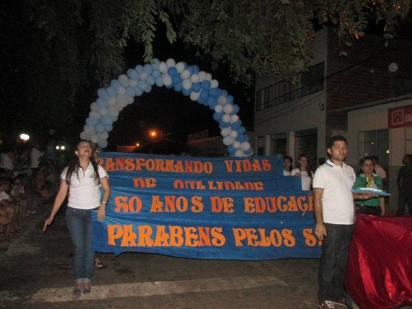 UESM realiza desfile cívico com o tema: “50 anos de educação de qualidade transformando vidas” - Imagem 49