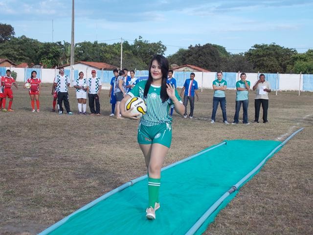 Com eleição de musa, campeonato amador da LBF começa com dois jogos - Imagem 5