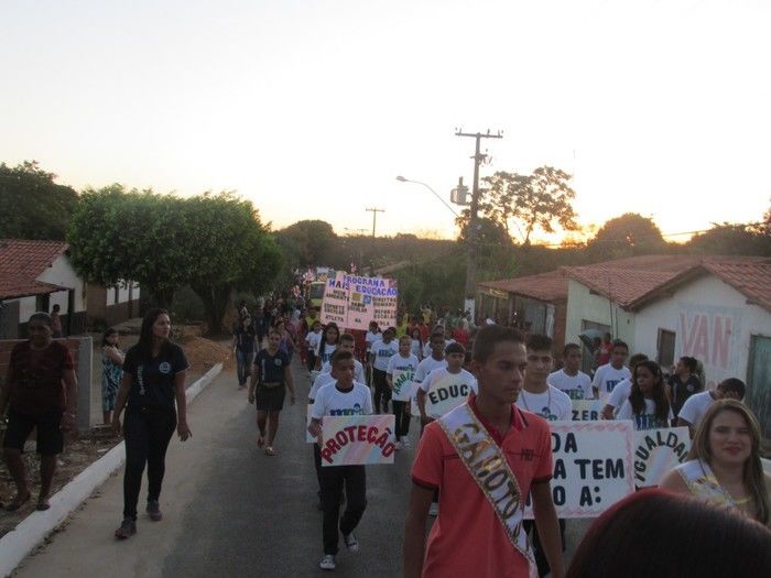 Rede de Ensino Estadual e Municipal leva 1.326 Alunos para desfilar no 7 de Setembro em Agricolândia - Imagem 64