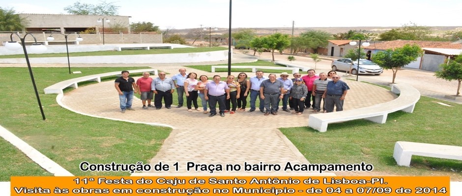 Prefeito e comitiva visitam obras pela cidade