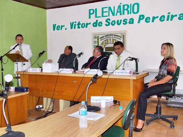 Vereador Agostinho Aguiar é eleito novo Presidente da Câmara Municipal - Imagem 5