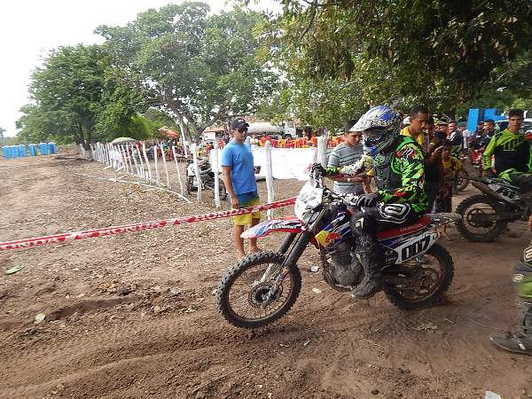 Fotos do primeiro dia de competição do 3º Angico Moto Show - Imagem 1