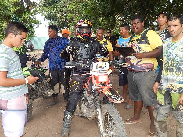 Fotos do primeiro dia de competição do 3º Angico Moto Show - Imagem 2