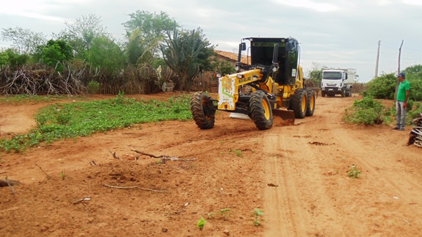 Obras de revitalização de estradas vicinais começam a ser feitas em santo Inácio do Piaui - Imagem 6