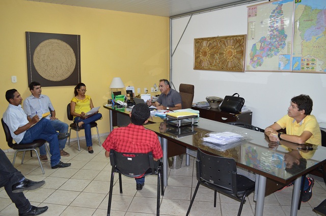 Prefeito Bernildo Val recebe visita de presidente do sindicato dos trabalhadores - Imagem 2