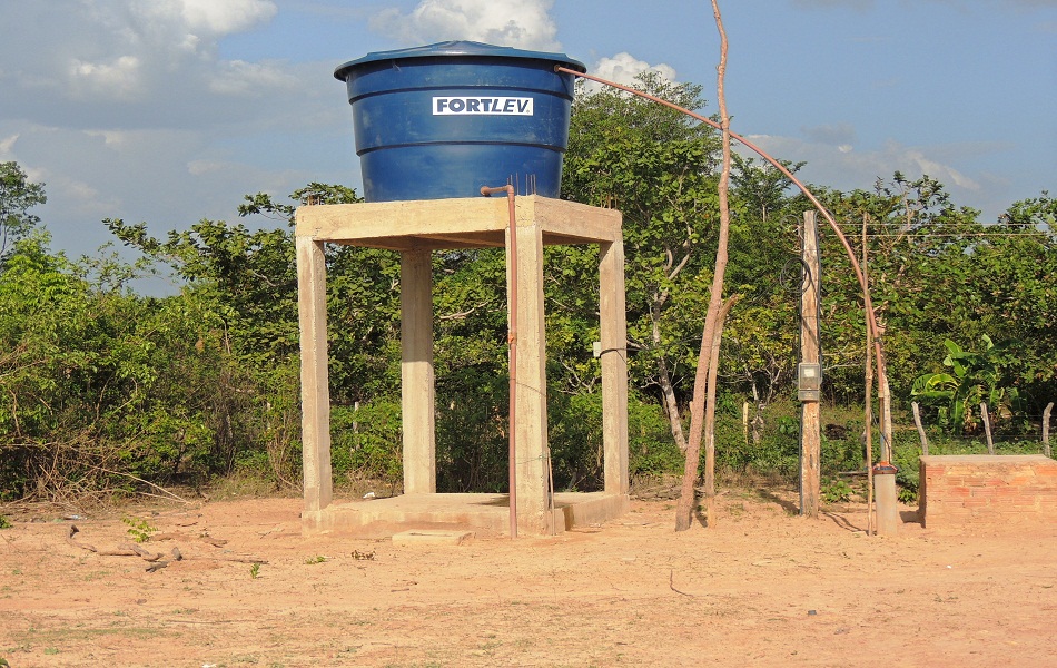 Prefeitura instala mais um sistema de abastecimento d'água