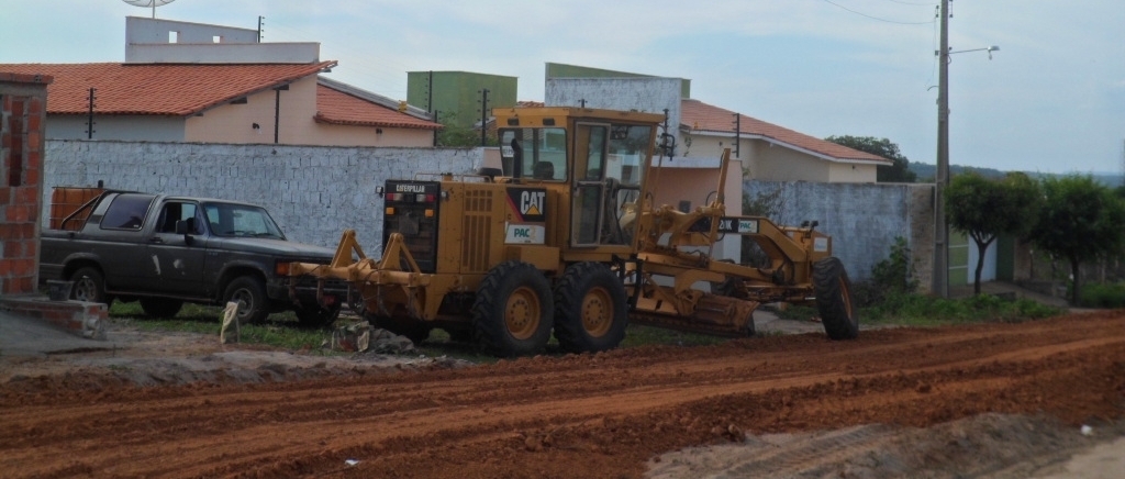 Prefeitura de Oeiras realiza obras e melhorias em ruas da cidade