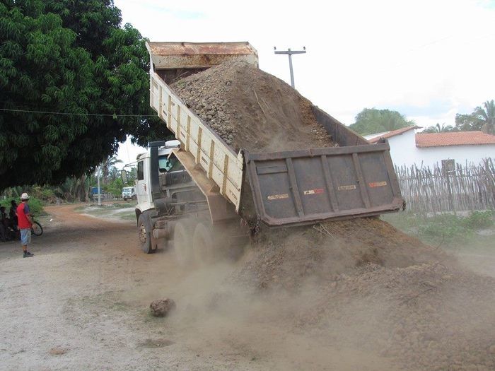 Prefeito Edílson Capote acompanha obras no interior do município - Imagem 6