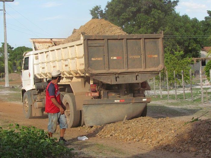 Prefeito Edílson Capote acompanha obras no interior do município - Imagem 9