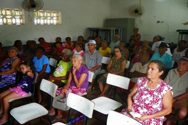 Profissionais de Saúde de Amarante, ministram palestra para portadores de doenças crônicas ,com direito à aquecimento físico - Imagem 4