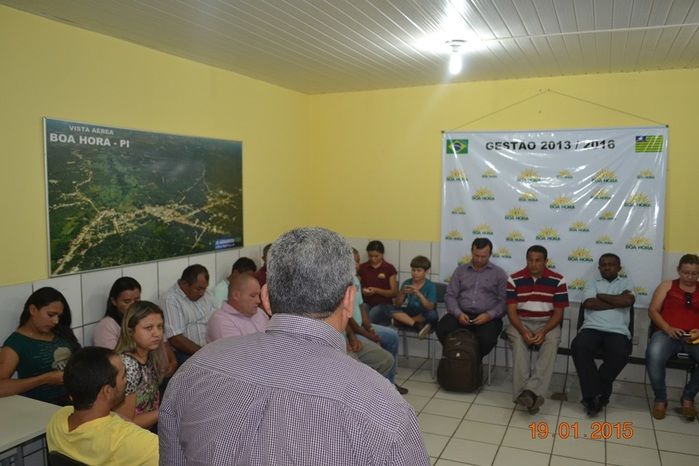Igreja O Brasil Para Cristo juntamente com outras igrejas evangélicas e em parceria com a Prefeitura de Boa Hora realizam ação social no munic - Imagem 3
