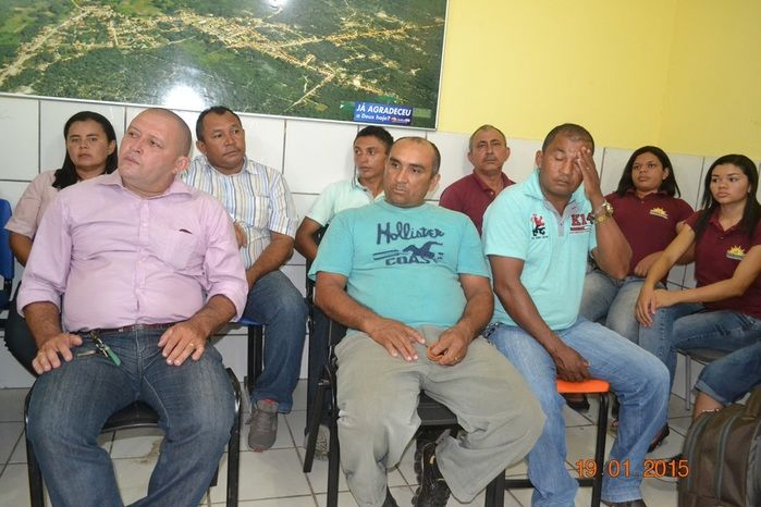 Igreja O Brasil Para Cristo juntamente com outras igrejas evangélicas e em parceria com a Prefeitura de Boa Hora realizam ação social no munic - Imagem 7