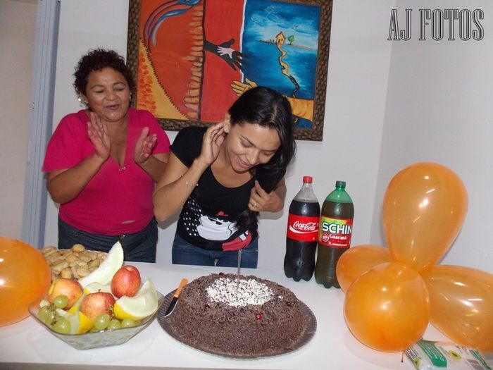 Surpresa para a jovem Claudia Duarte Auxiliar Administrativa da Semtas - Imagem 5