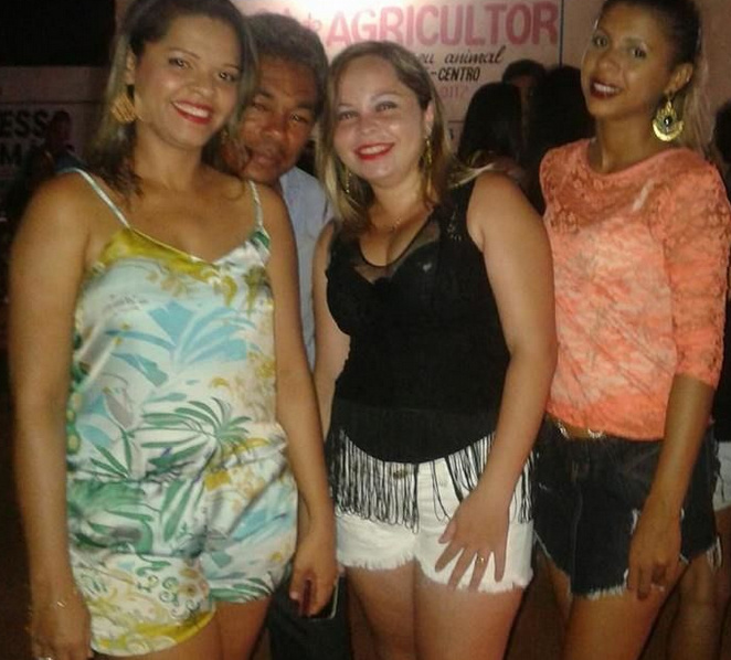 Lagosta Bronzeada, Forró do Barão e Desejo de Menina animaram o Sábado à noite - Imagem 13