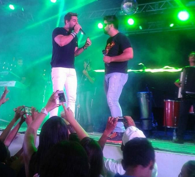 Lagosta Bronzeada, Forró do Barão e Desejo de Menina animaram o Sábado à noite - Imagem 18