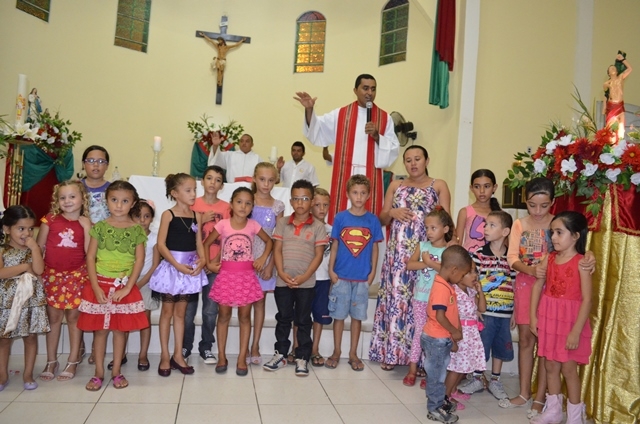 Católicos celebram a missa solene do santo padroeiro de Vera Mendes. - Imagem 34