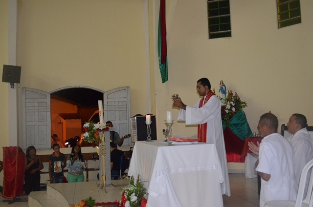 Católicos celebram a missa solene do santo padroeiro de Vera Mendes. - Imagem 25