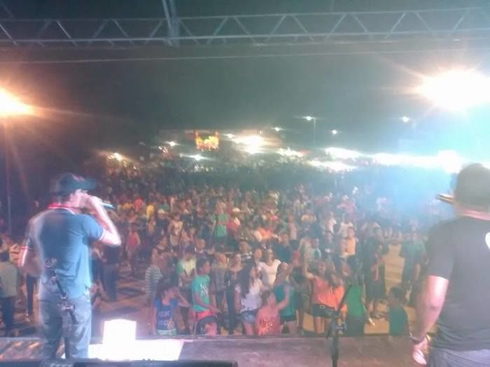 Keltinho e Farra de Play Faz grande Show em praça pública na Cidade de Lagoinha - Imagem 3