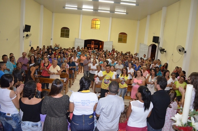 Católicos celebram a missa solene do santo padroeiro de Vera Mendes. - Imagem 37