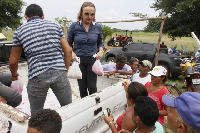 Prefeitura de Miguel Alves garante aração de 40 hectares de terras de vazanteiros - Imagem 24